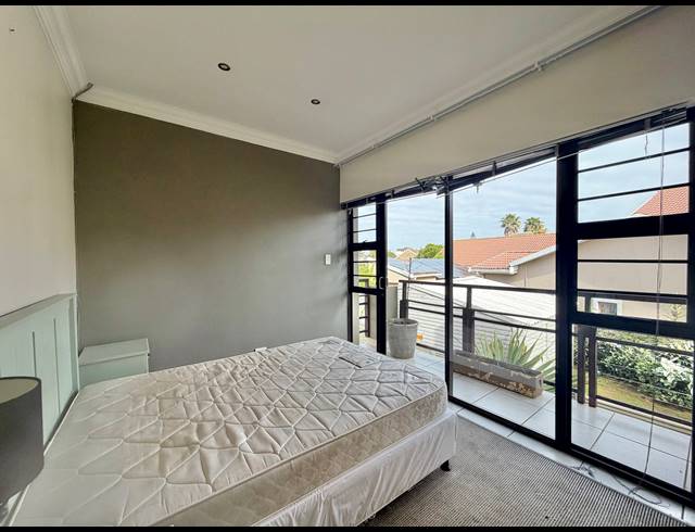3 BEDROOM TOWNHOUSE FOR SALE IN JEFFREYS BAY CENTRAL